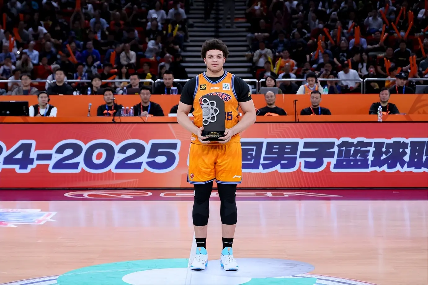 上海主场球 上海主场球