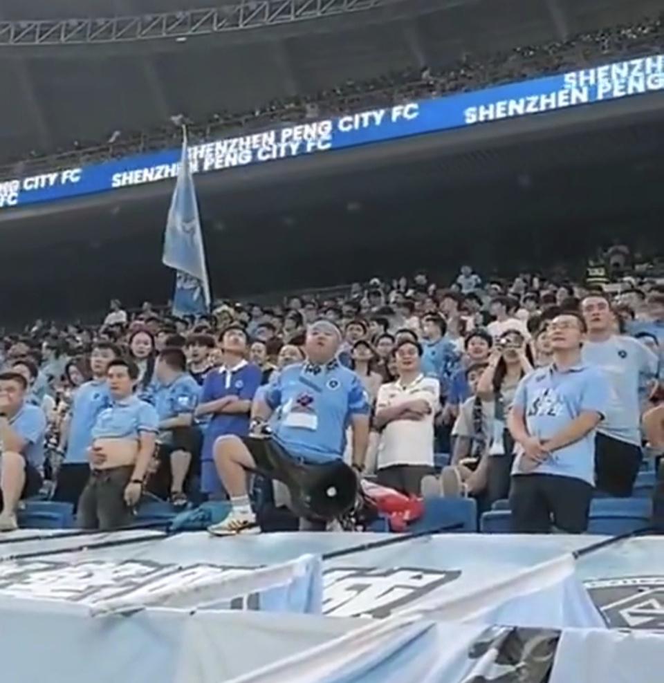 分钟触球, 深圳青年人, 随后