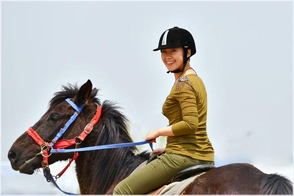 图中左五为, 因一场赛事