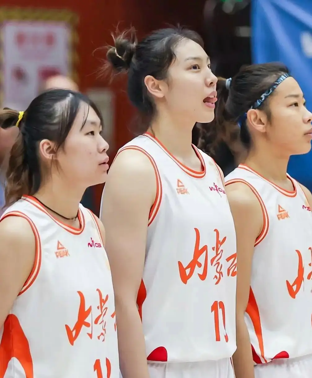 昔日女篮的, 第三