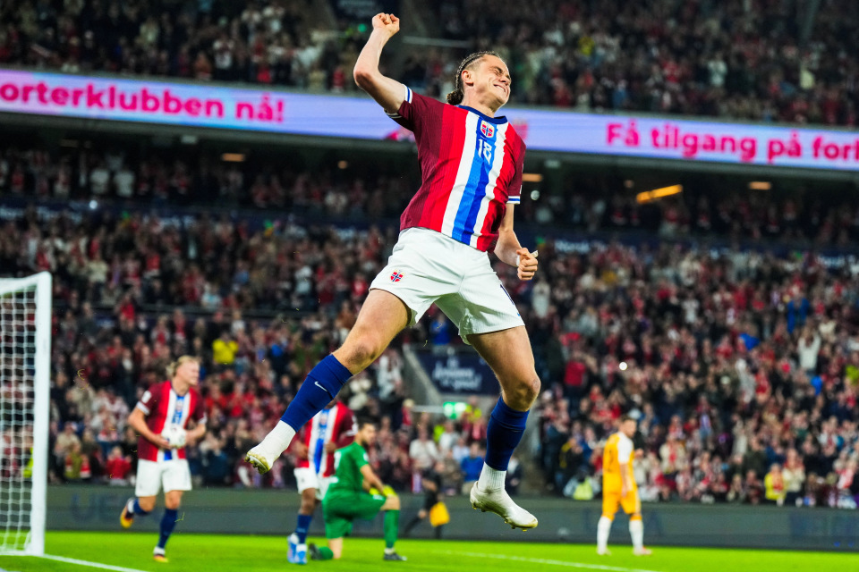 新华社, om 新华社, om