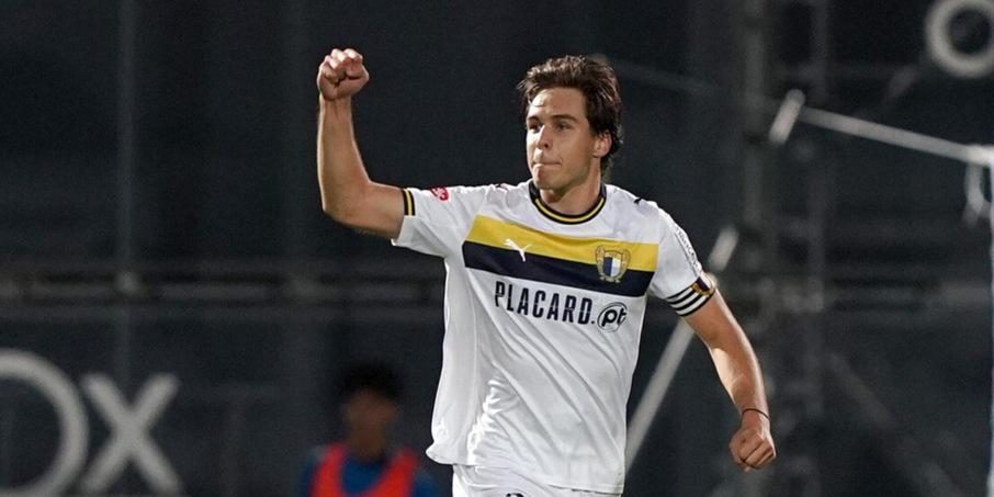 俱乐部一月, 萨身高达到